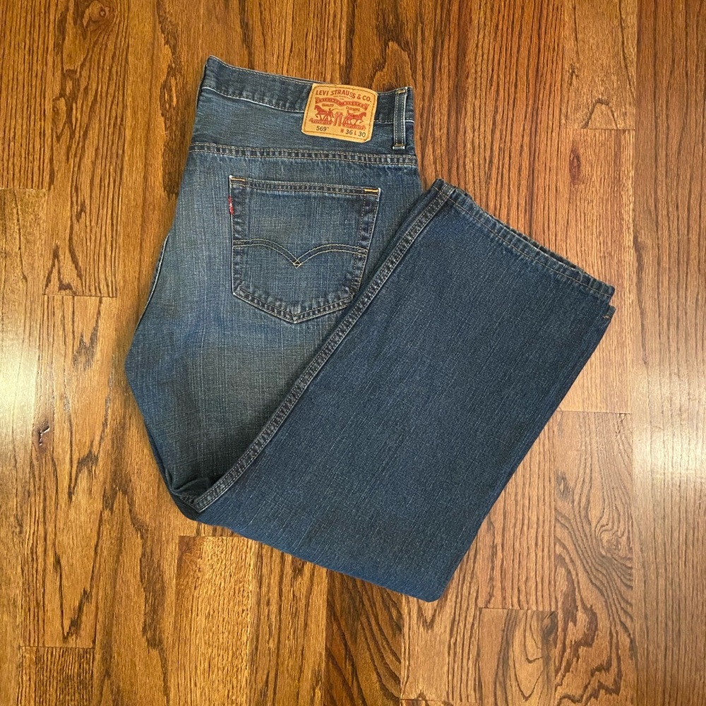 Men’s Levi’s 569 Loose Fit Straight Leg Jeans, dark blue 36” x 30”